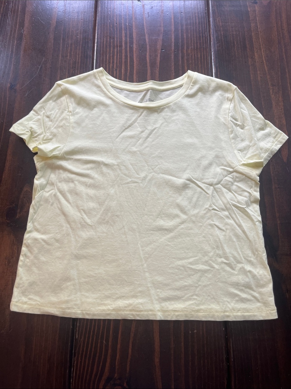 Universal Thread Women's Short Sleeve Crewneck Tee - Pale Yellow